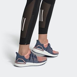 SOLD👋🏻Adidas Ultraboost 19